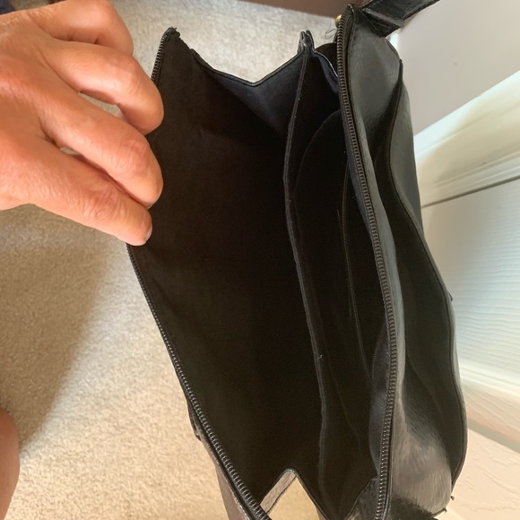 Relic Black purse - Picture 5 of 5